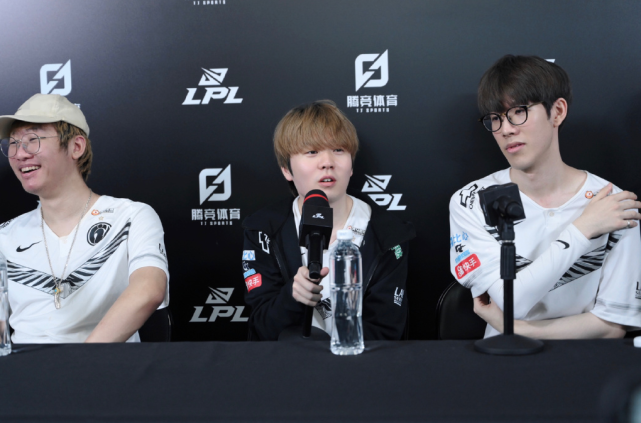 策动快攻 策动快攻