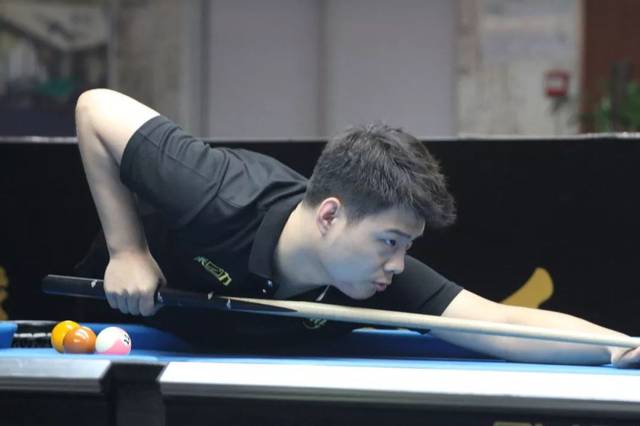 职业足球中 职业足球中