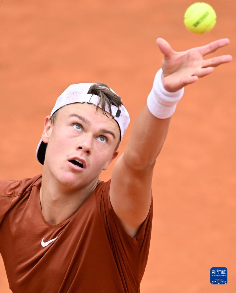 业素养为年 业素养为年